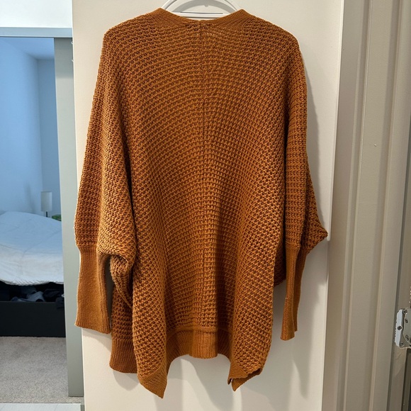 SHEIN Oversized Sweater - Picture 3 of 3